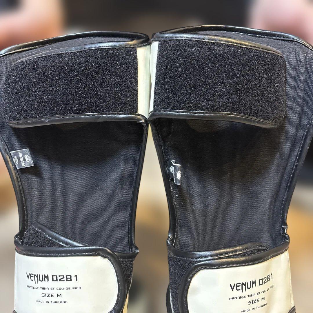 Venum ヴェヌム　シンガード　レガース　脛あて　Mサイズ