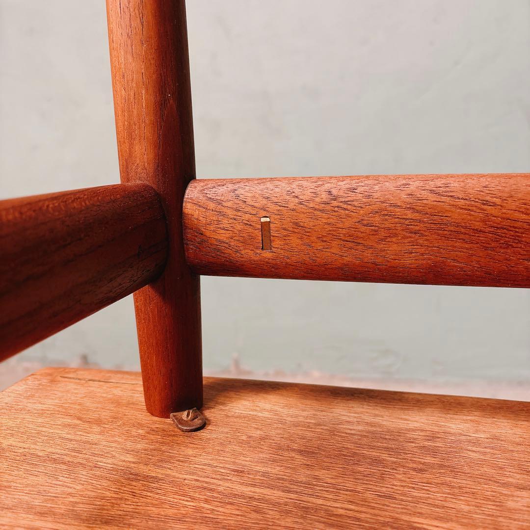 グレーテヤルク　チーク材　サイドテーブル　北欧家具　北欧ビンテージ