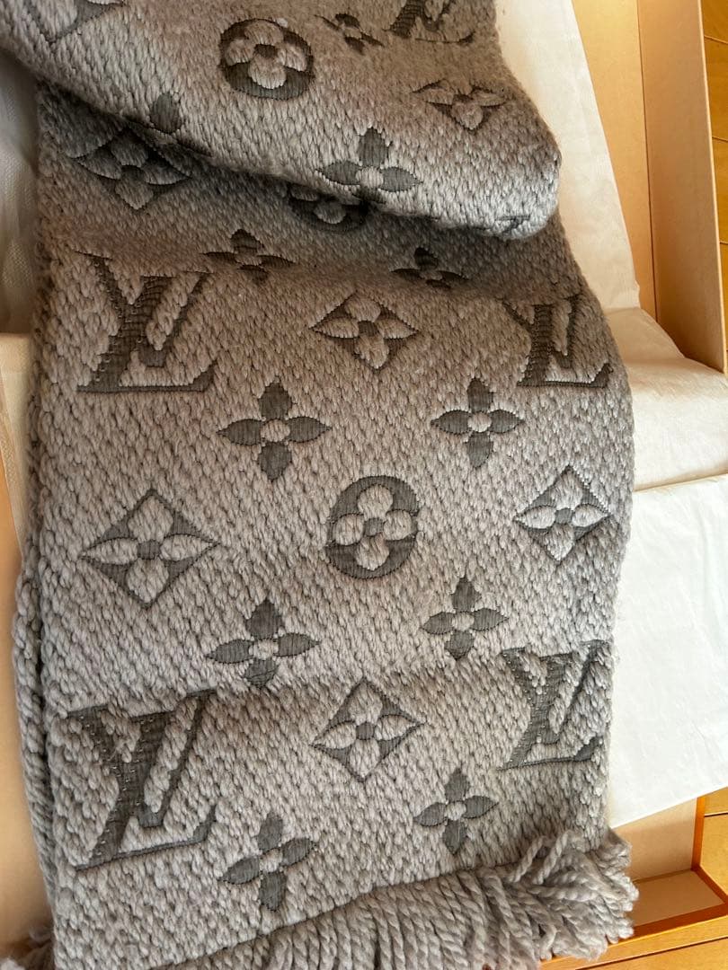 Louis Vuitton グレー マフラー 最安値