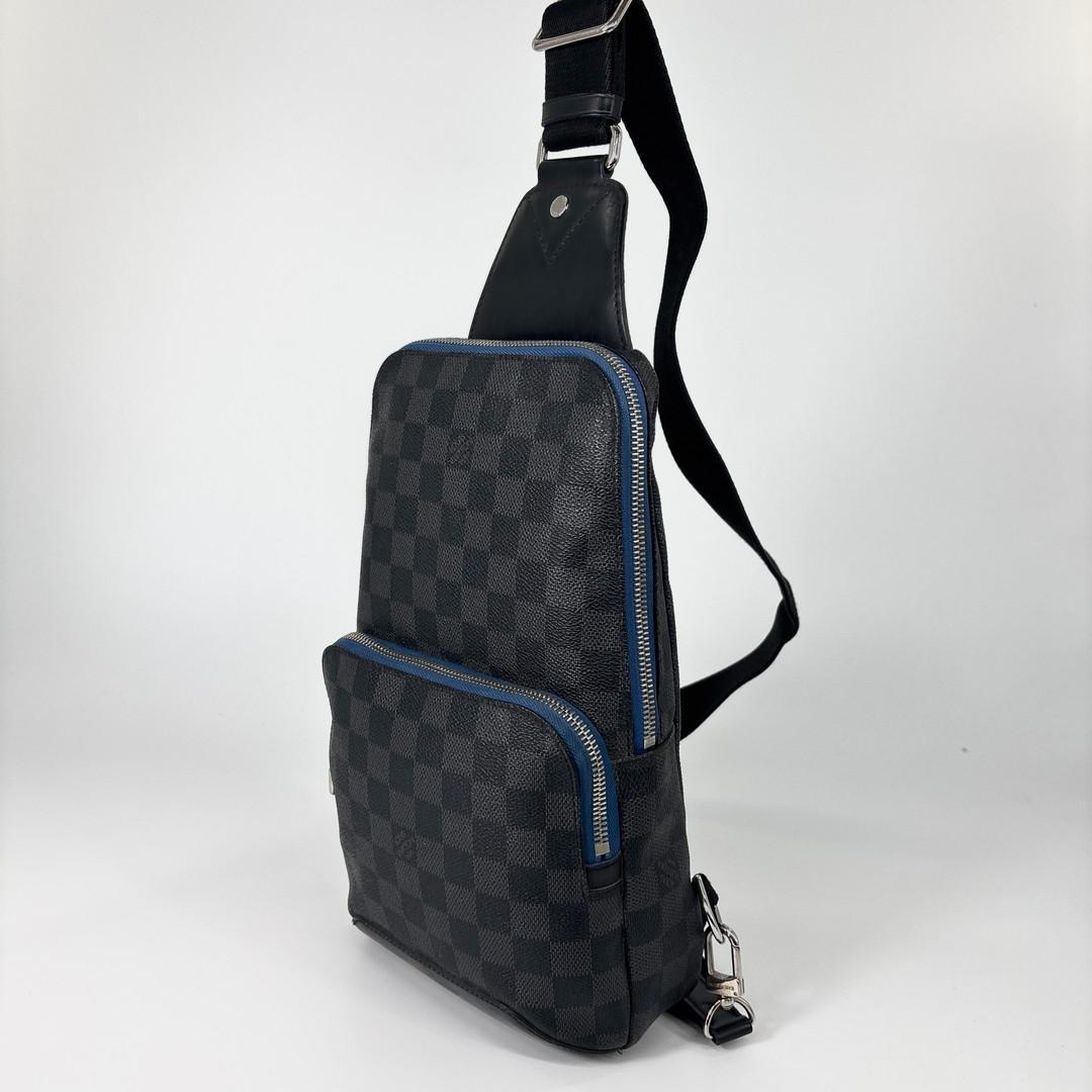 極美品 ルイヴィトン ダミエグラフィット アヴェニュー スリングバッグ ブラック
