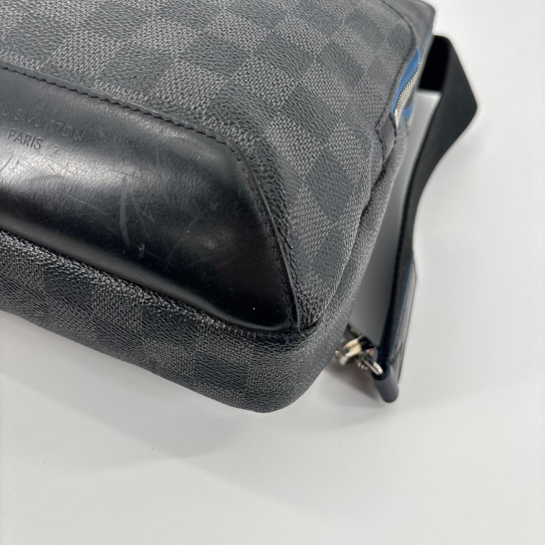 極美品 ルイヴィトン ダミエグラフィット アヴェニュー スリングバッグ ブラック