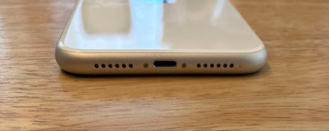 iPhone 11 ホワイト 64GB