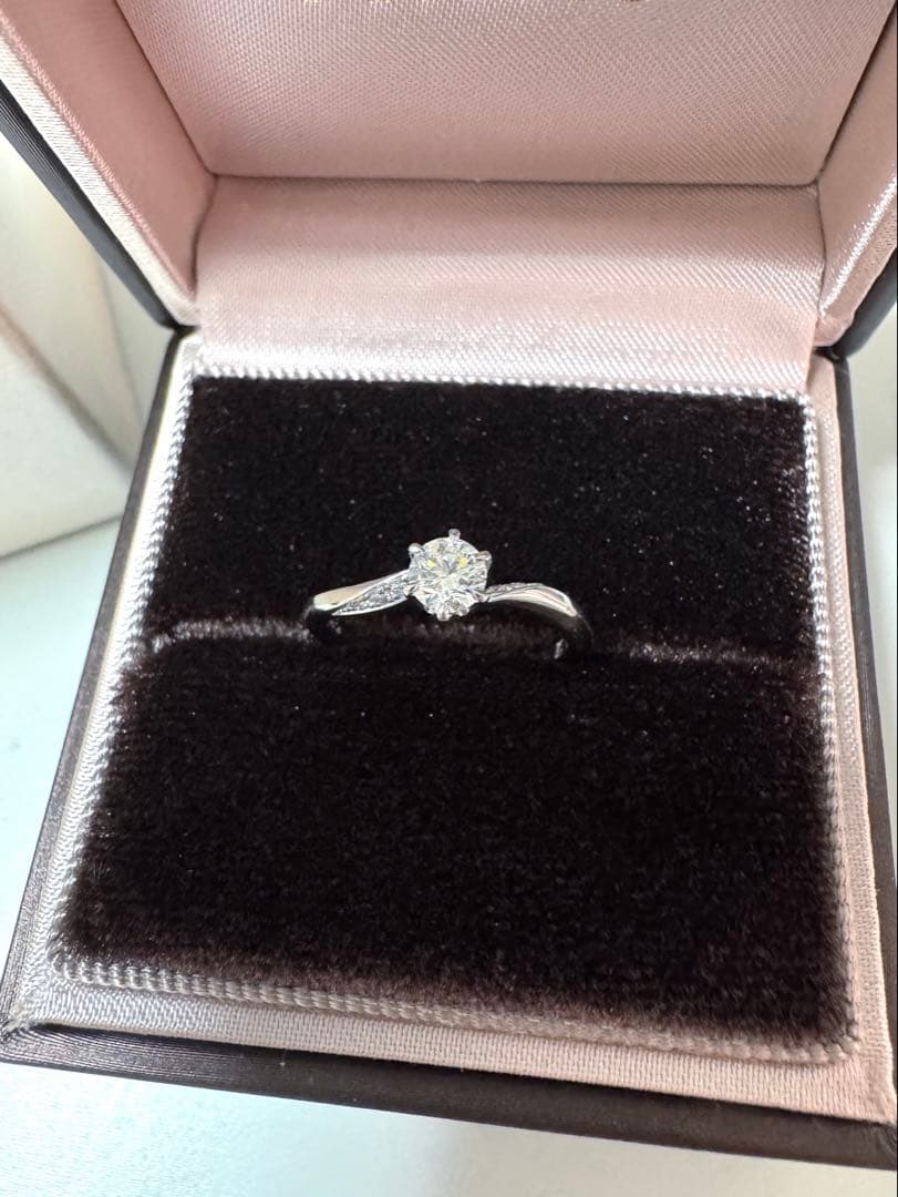 【まぁくしっくす】アイプリモ　婚約指輪　新品未使用　箱付き　7号
