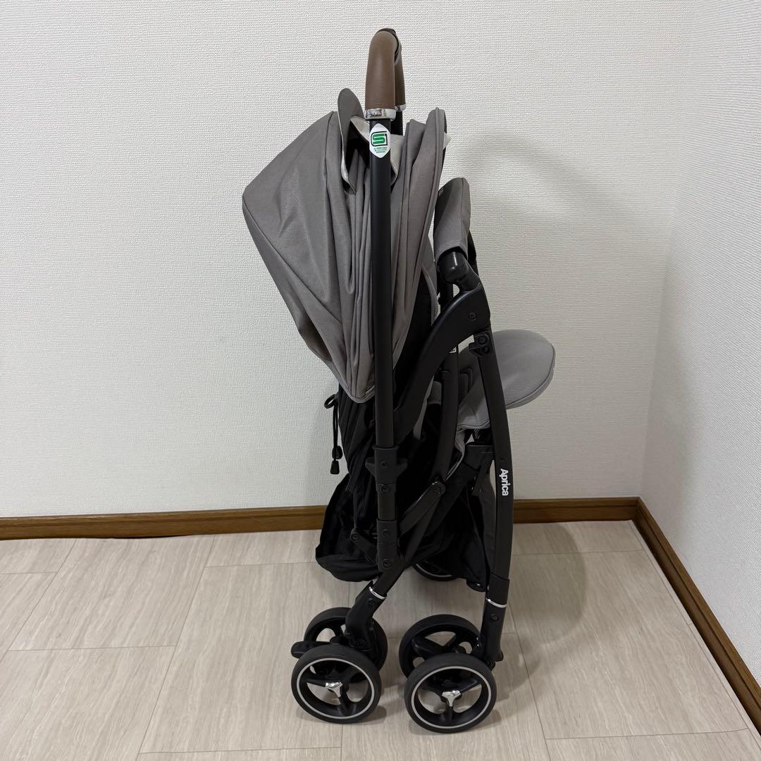 【極美品】アップリカ ラクーナクッションAF ベビーカー