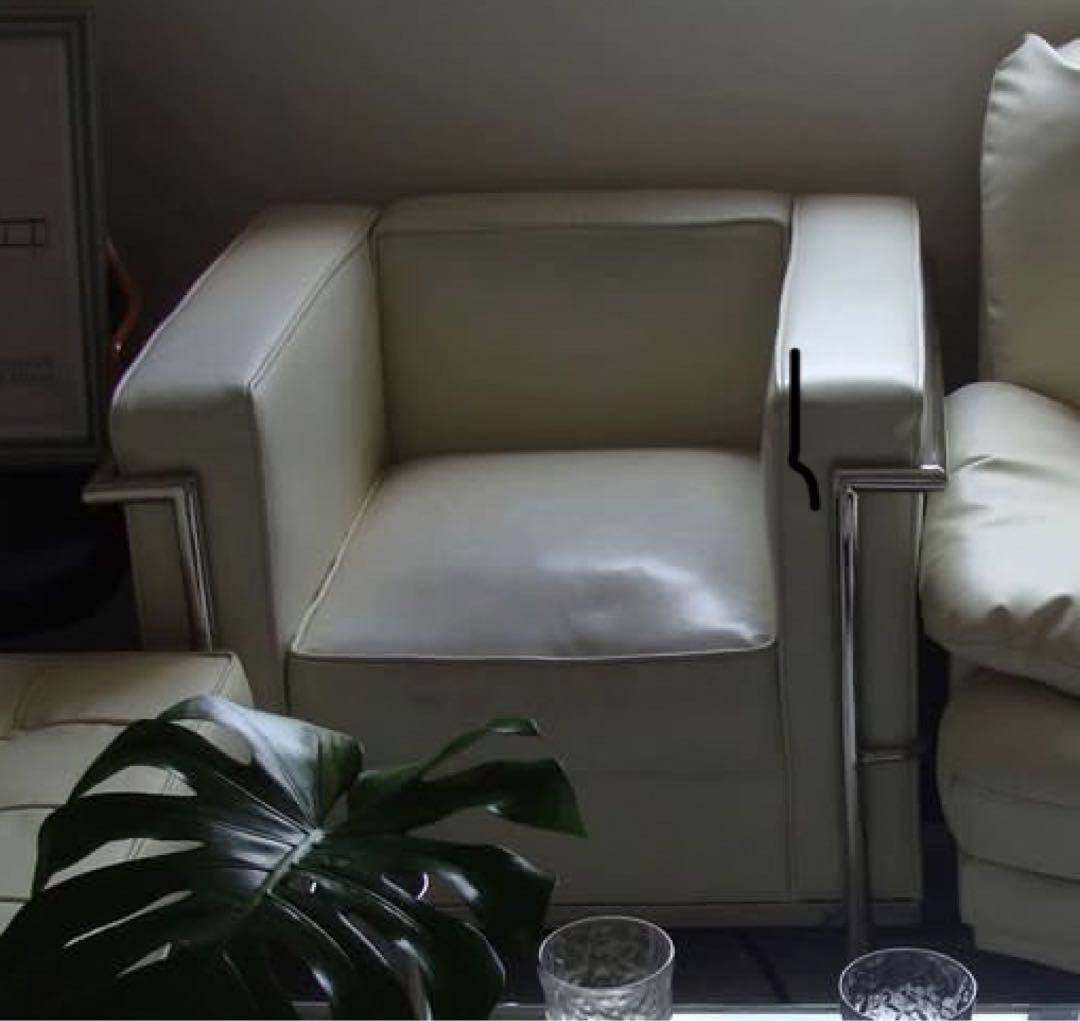 コルビュジェ LC2 ホワイト 3/28まで