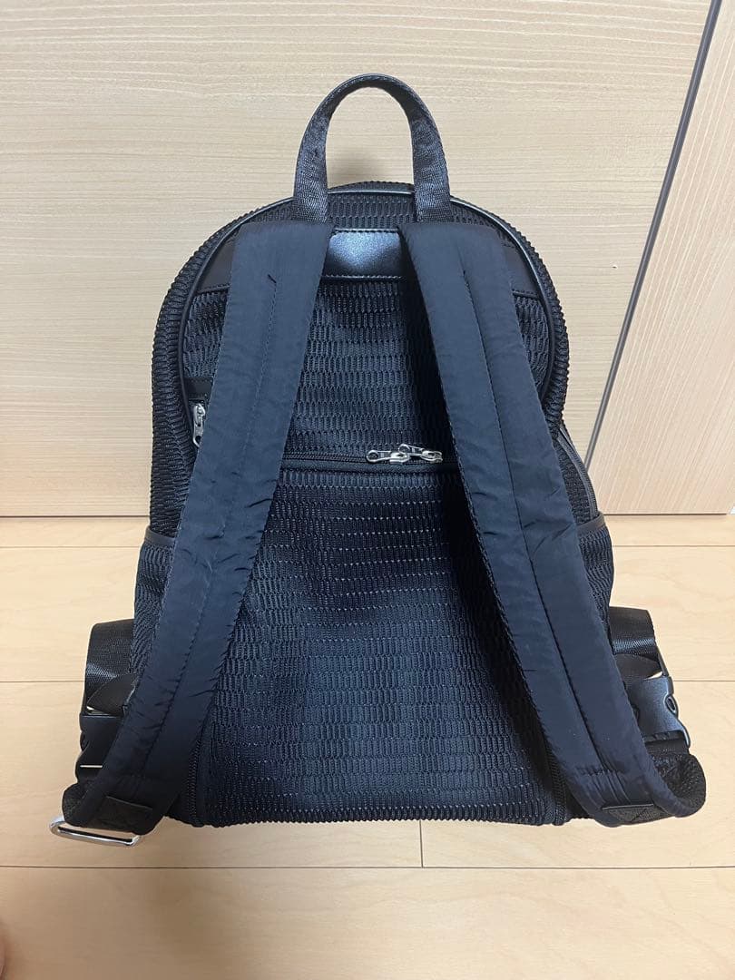 qbag paris ネスト ルーブル ペアレンツ リュック