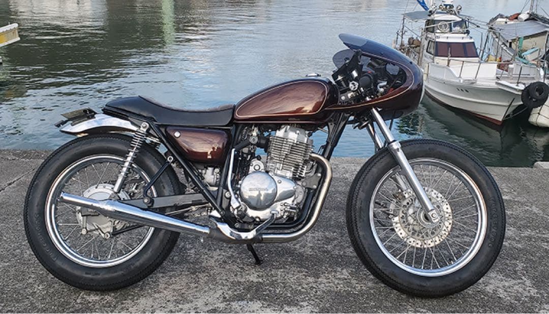 ARROWカウリングロケットカウル　カフェレーサー　 ハーフカウル　ライト付き