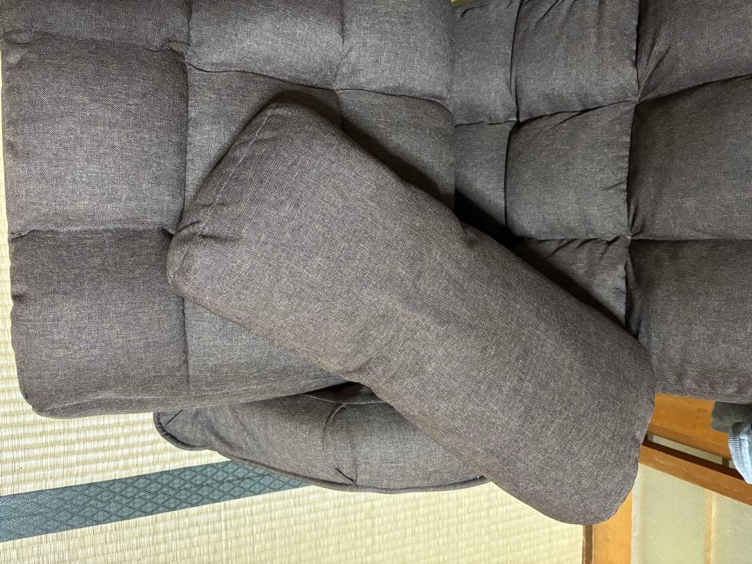 ブラウン クッション付きリクライニングソファ