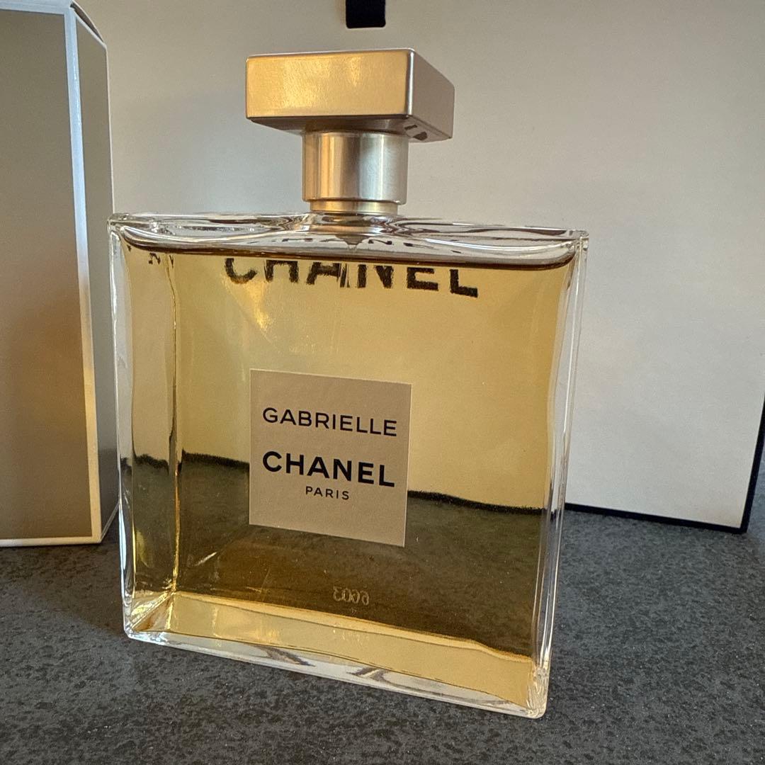 GABRIELLE CHANEL 香水 箱付き