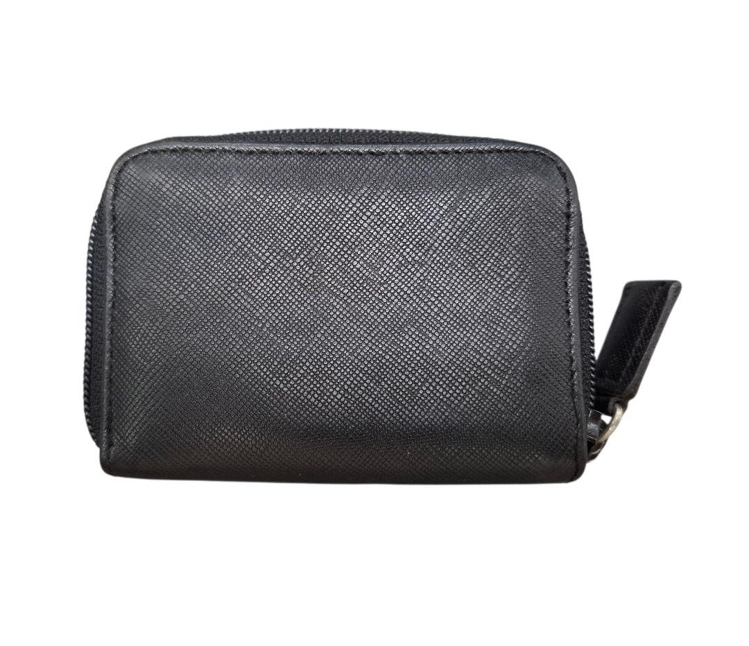 PRADA サフィアーノ ブラック ラウンドファスナーケース