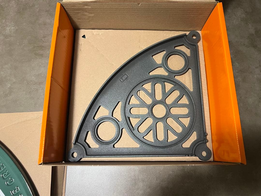 レア　ルクルーゼ キッチンポットスタンド 5段 アーティチョーク 限定色