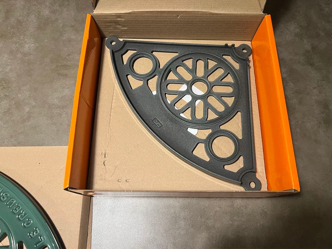 レア　ルクルーゼ キッチンポットスタンド 5段 アーティチョーク 限定色