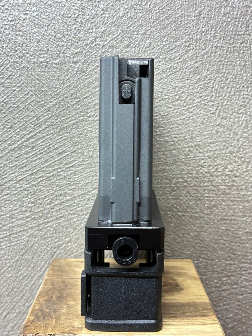R7-36 東京マルイ GBB M4 マガジンアダプター 外部ソース仕様