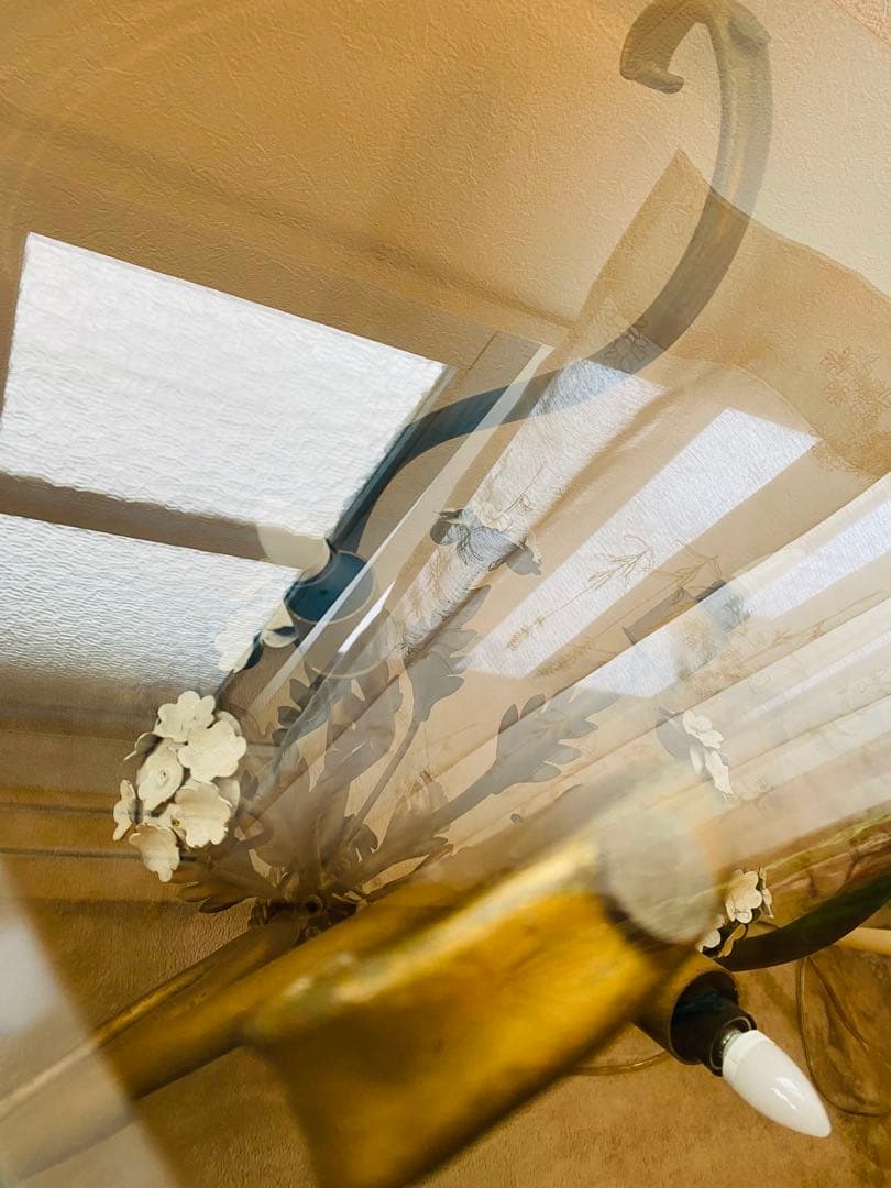 ヴィンテージフラワーモチーフライト付サイドテーブル