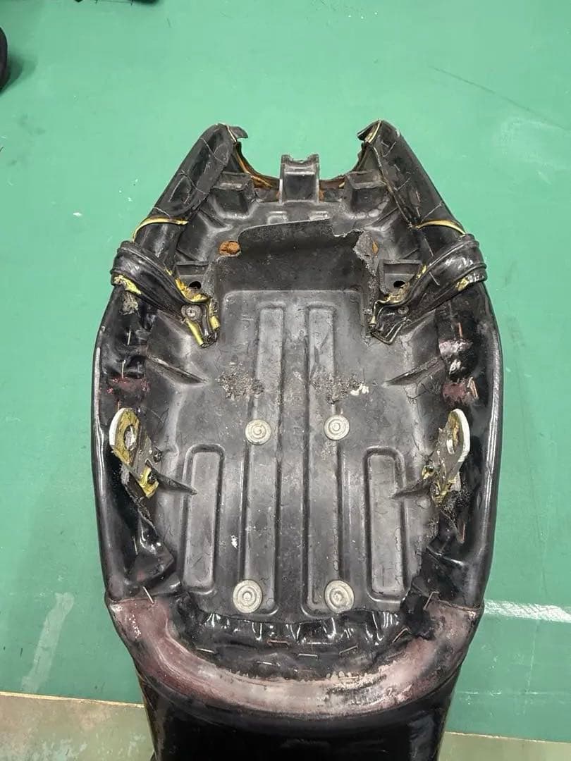 エイプ 三段シート！