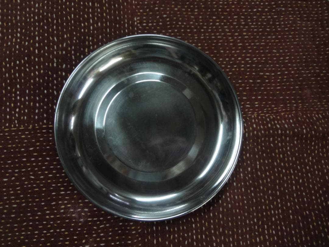 ステンレス丸皿・プレート３０枚セット　　バイキング・ビッフェ・キャンプ・デザート