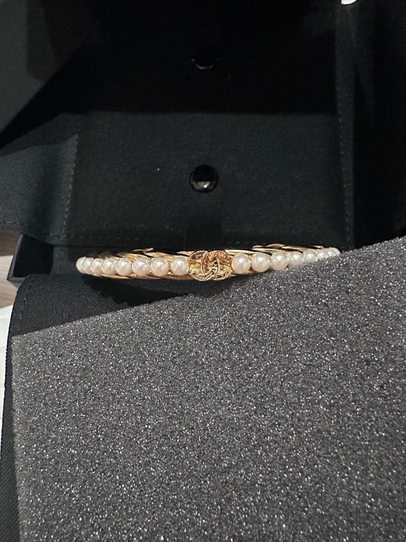 chanel シャネル パールとゴールドのエレガントバングル　新品未使用正規品