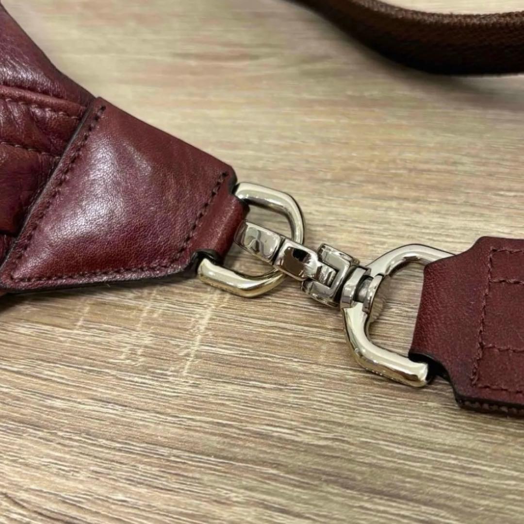 アニアリ　レザーボディバッグ　ワインレッド　ブラウン　ショルダー　aniary