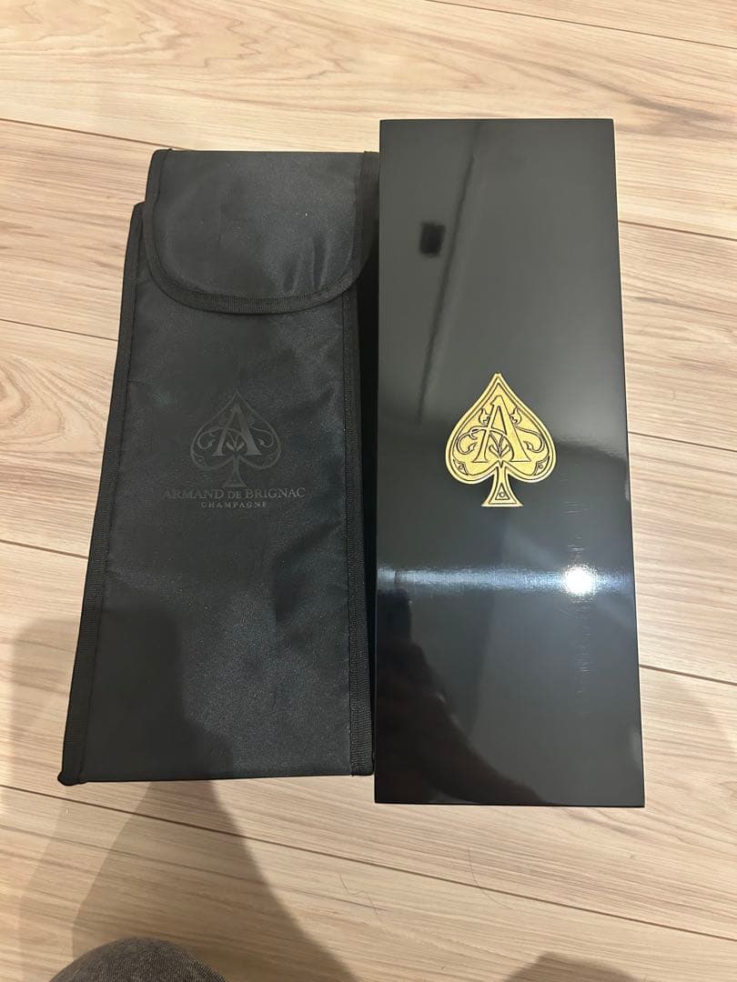 Armand de Brignac ゴールドシャンパン　箱有り　袋有り