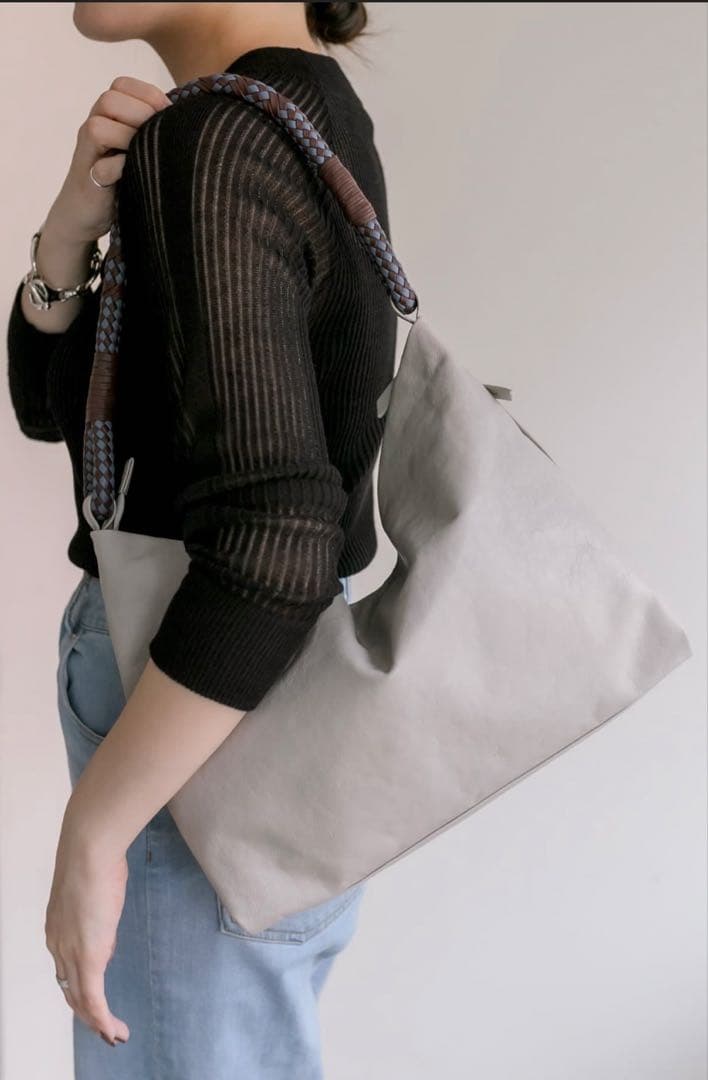 ＜本革/ミディアムサイズ/軽量＞ミックス編みワンハンドル バッグ