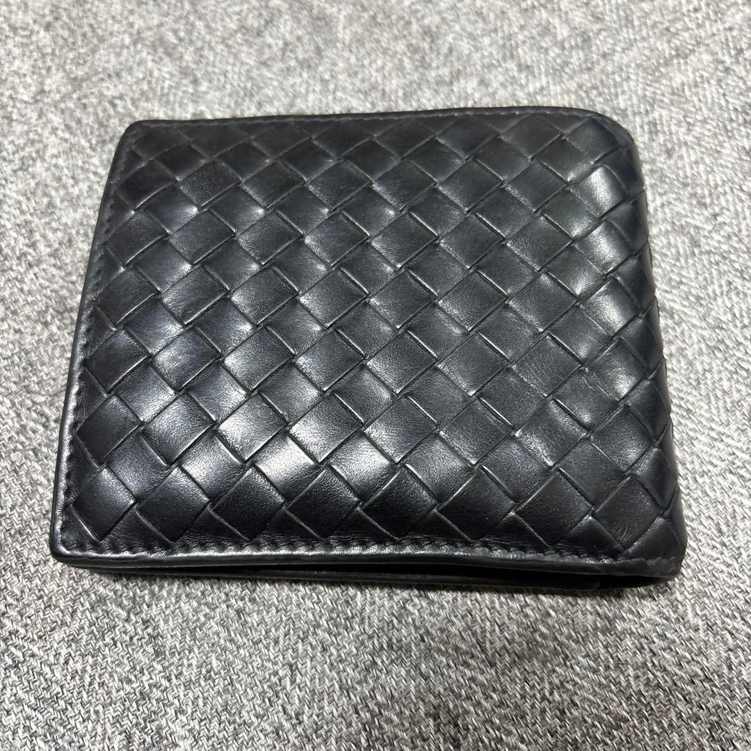 ボッテガヴェネタ イントレチャート レザー 二つ折り財布　ブラック