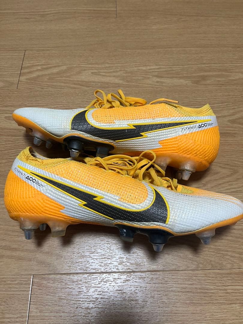 ナイキ　マーキュリアル