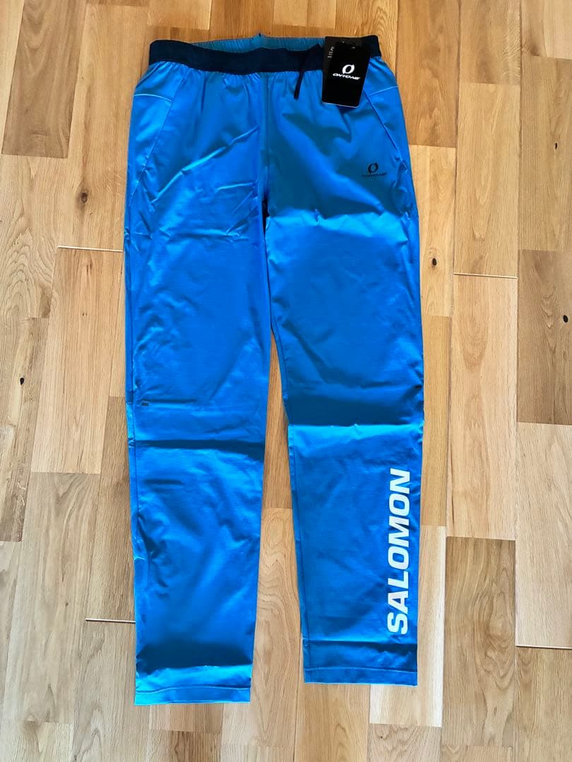 ⭐︎非売品・未使用　SALOMONスキーチーム　ONYONEウインドブレーカー