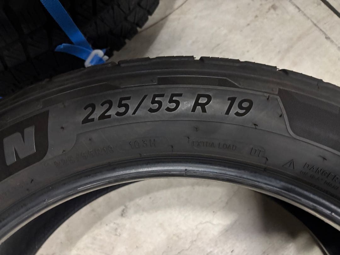 225/55R19 サマータイヤ4本セット