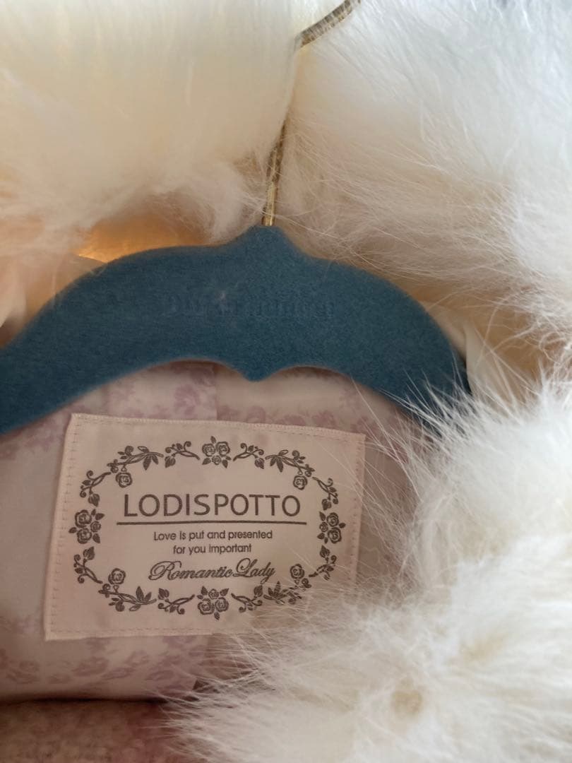 【さくら】LODISPOTTO スウィートリュバンダッフルコート　白