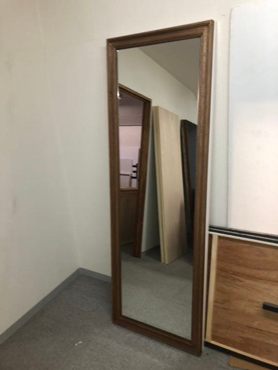 立て掛けミラー