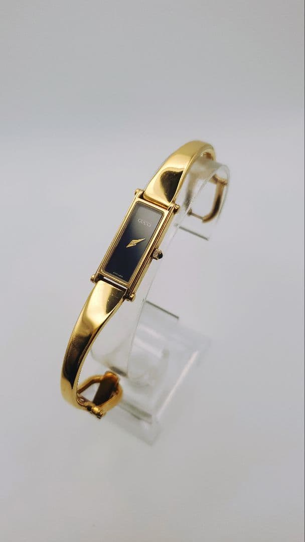 A*2様 年末限定。美品。【稼働品】グッチ　GUCCI 1500L。ゴールド。