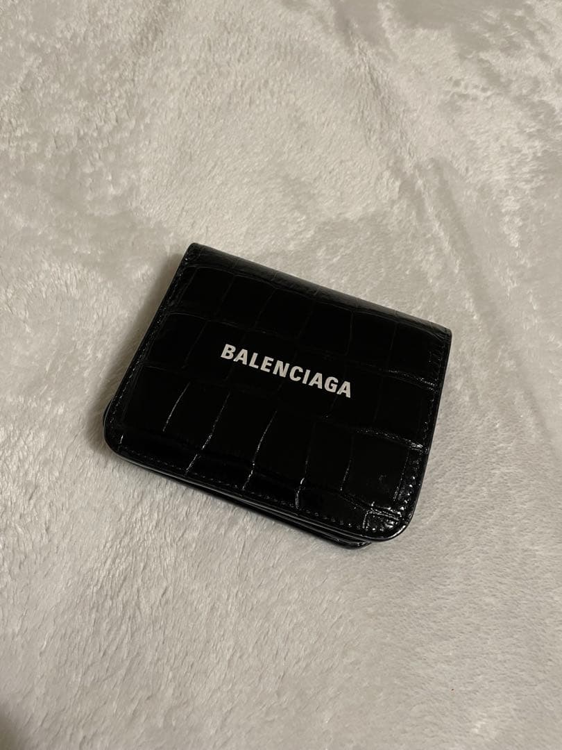 バレンシアガ 2つ折り 財布