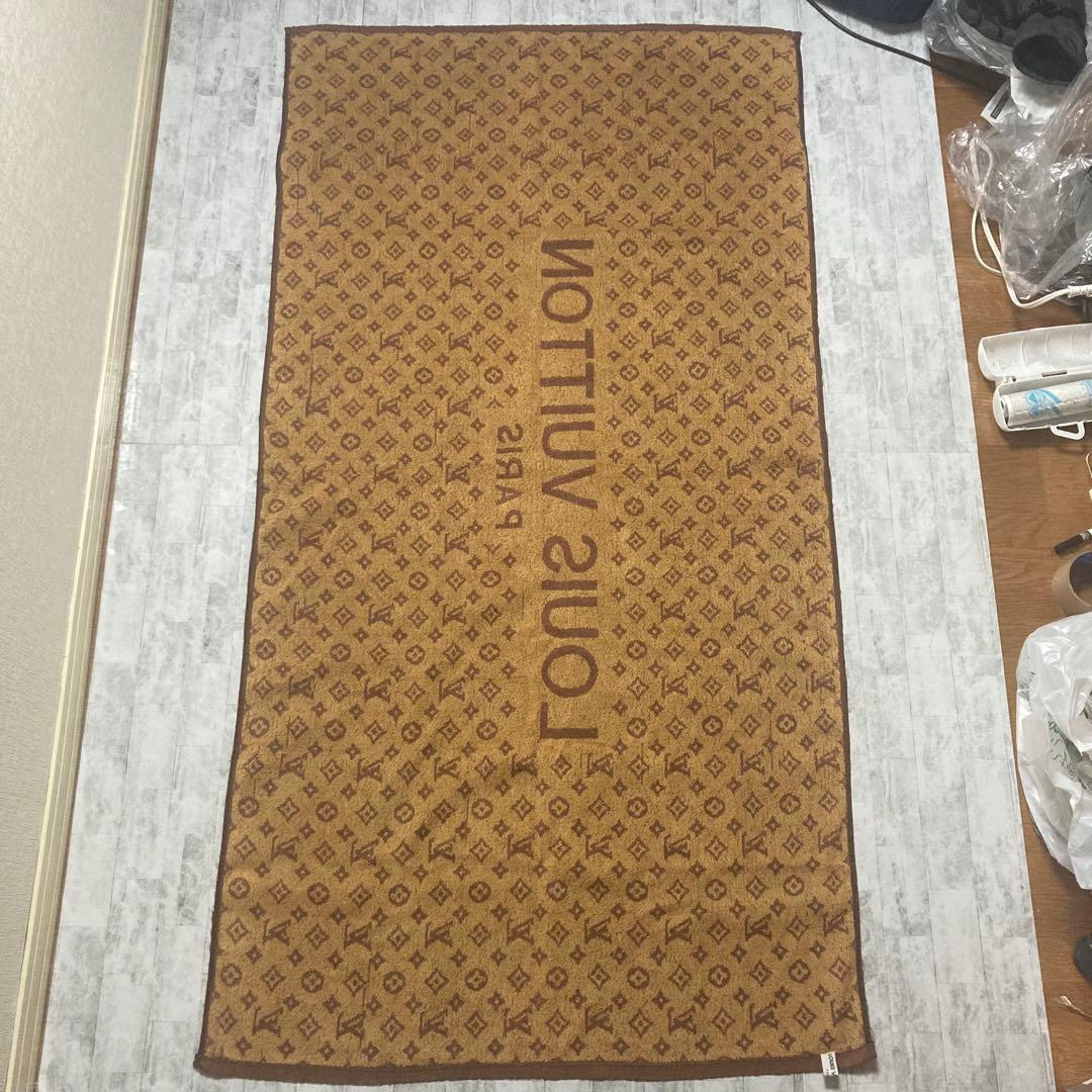 ルイヴィトン　LOUIS VUITTON ビーチタオル　モノグラム　ブラウン