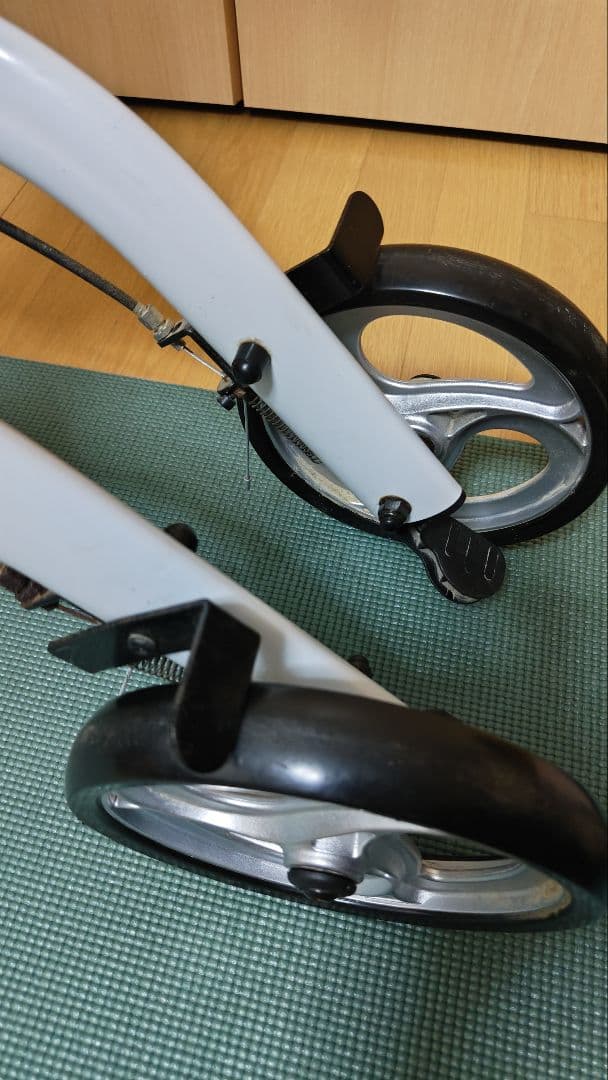 美品）手押し車　シルバーカー　歩行器