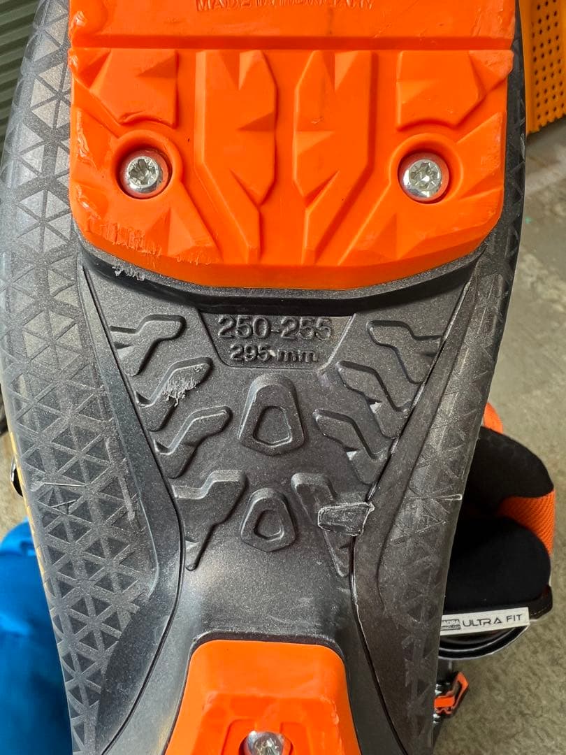 Tecnica Cochise 100 25.5 ブラック/オレンジ