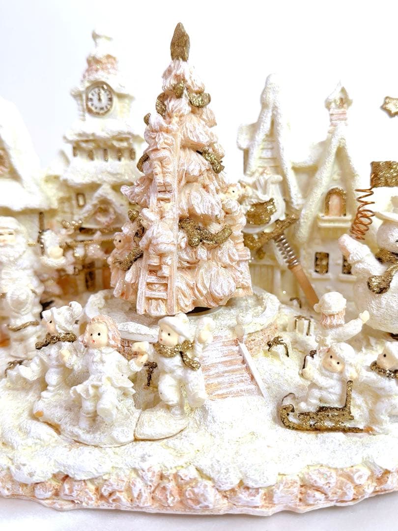 クリスマス村の置物 サンタとトナカイ付き