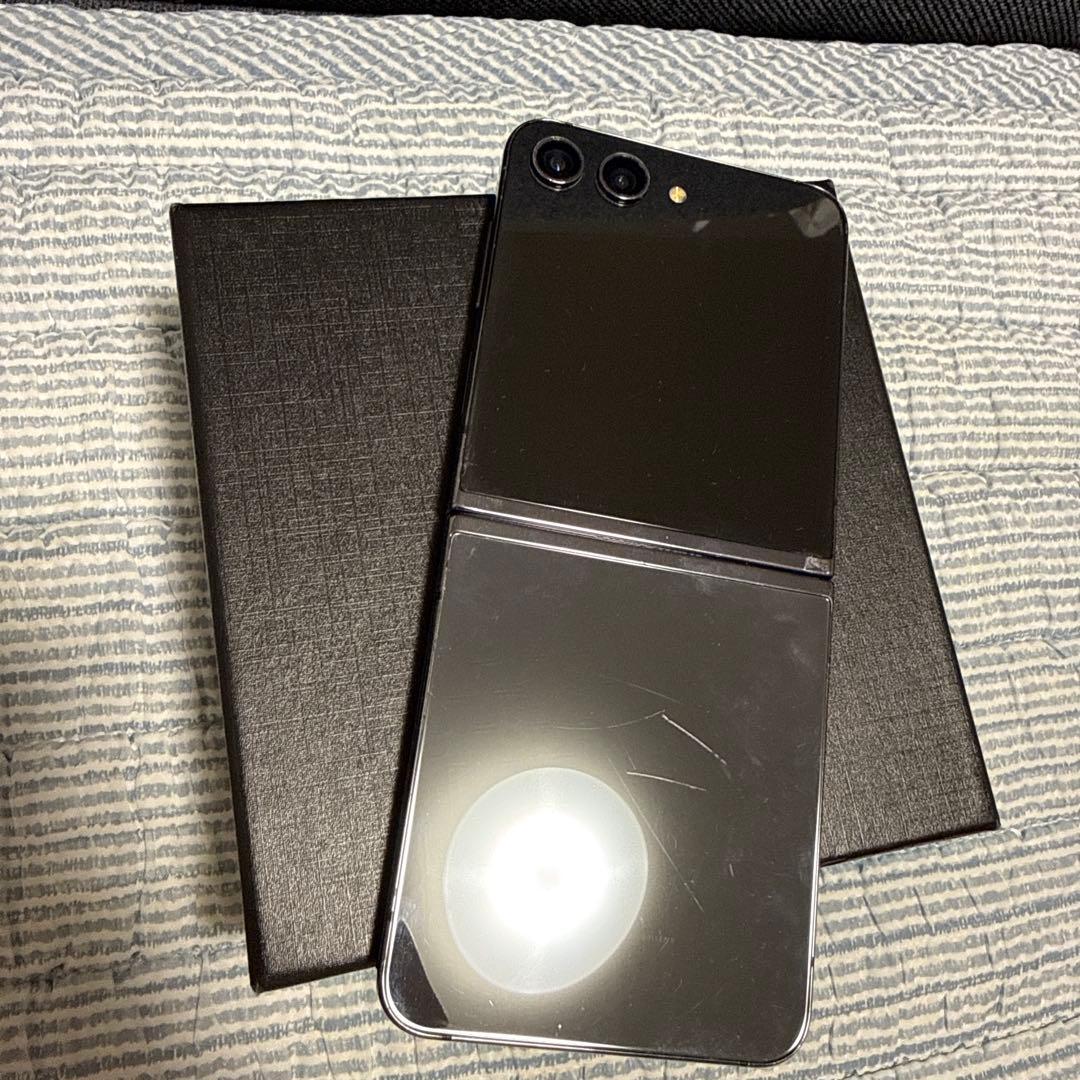 B*H様 [オークション]Galaxy Z Flip5 512GB ブラックSI