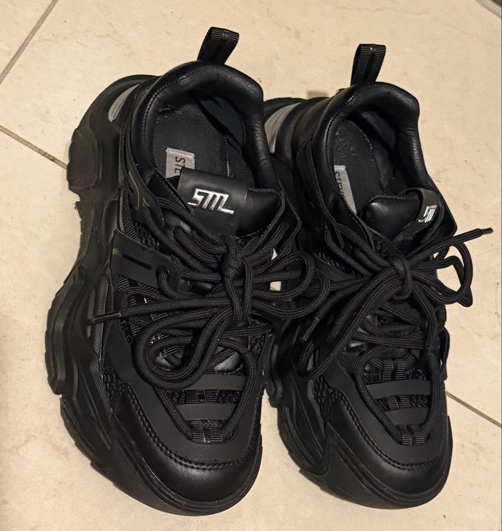 り⭐︎スティーブマデン ボリュームソールダブルレースアップスニーカー