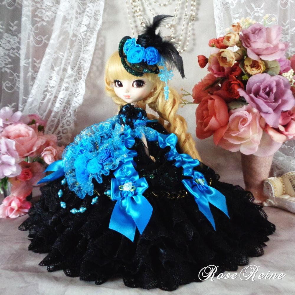 エリザベート王妃 煌めきのトルコブルー＆ブラックのバブルフォルムドールドレス