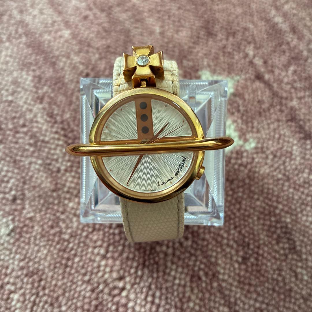 ヴィヴィアンウエストウッド　Vivienne Westwood オーブ型　腕時計
