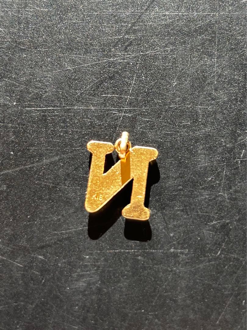 18K ペンダントトップ　イニシャル　N 18金　アルファベット　ネックレス