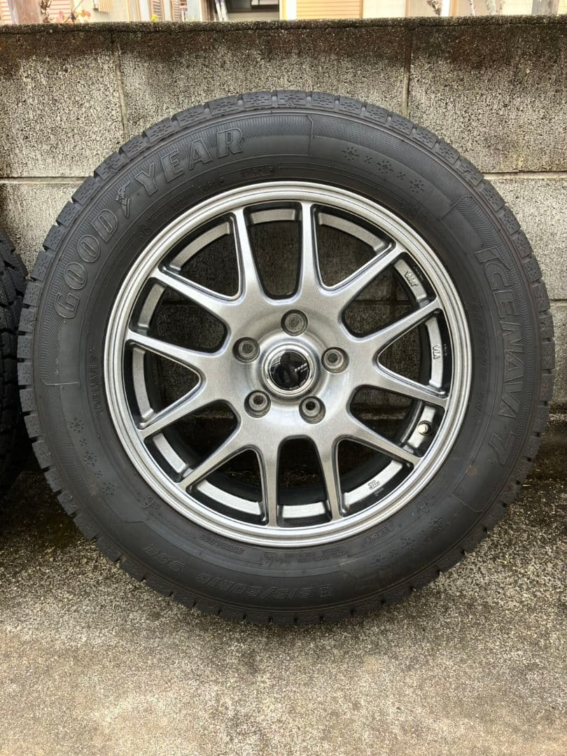 専用出品GOODYEARスタッドレスタイヤ美品215 60 R16セット