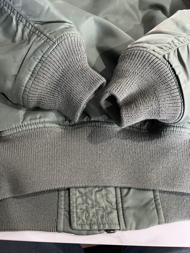 よっです！MA-1 フライトジャケット ミリタリー カーキ AVIREX