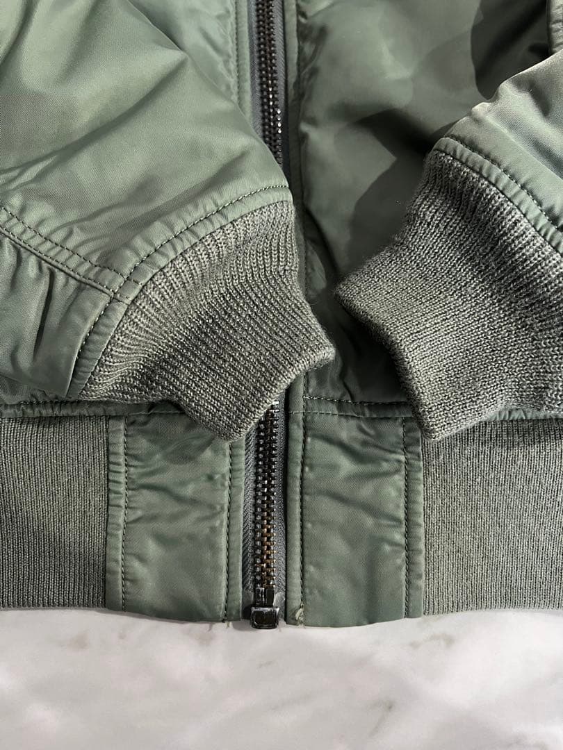 よっです！MA-1 フライトジャケット ミリタリー カーキ AVIREX