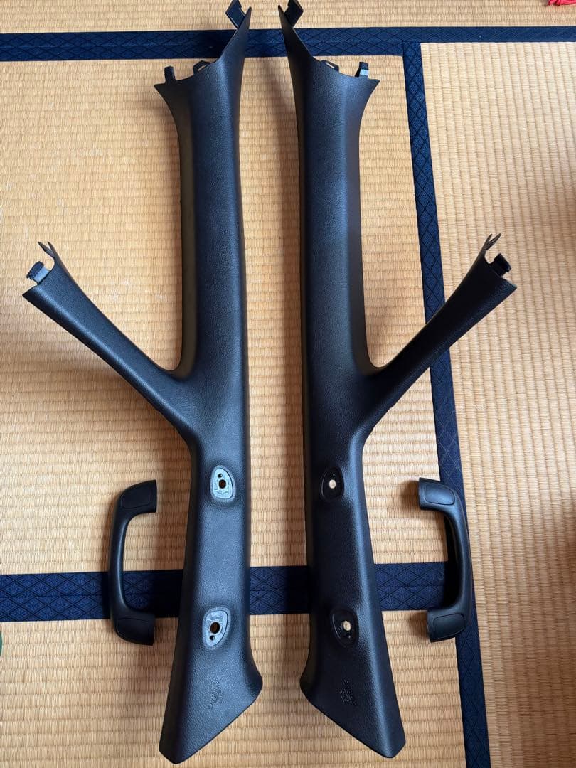 アルファード30 ヴェルファイア30 Aピラー　左右セット　アシストグリップ付き