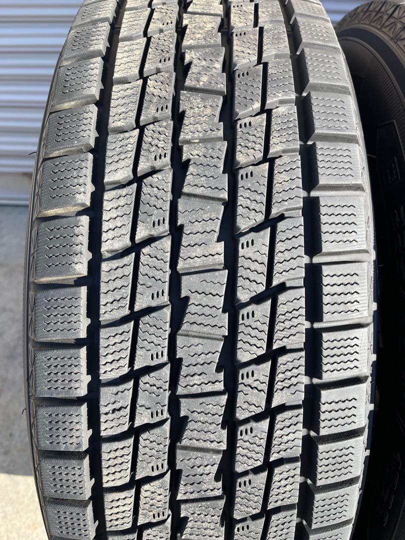 80系ハリヤー スタッドレス 17インチホイール付き 1シーズンのみバリ溝