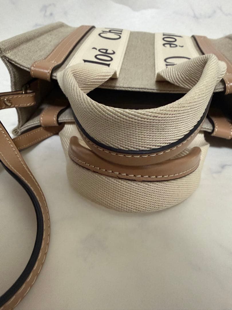 あま　Chloe WOODY SMALL トートホワイト✕ベージュ