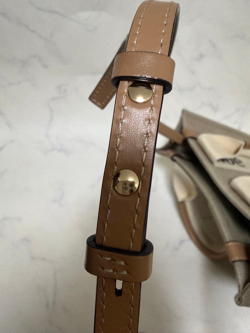 あま　Chloe WOODY SMALL トートホワイト✕ベージュ