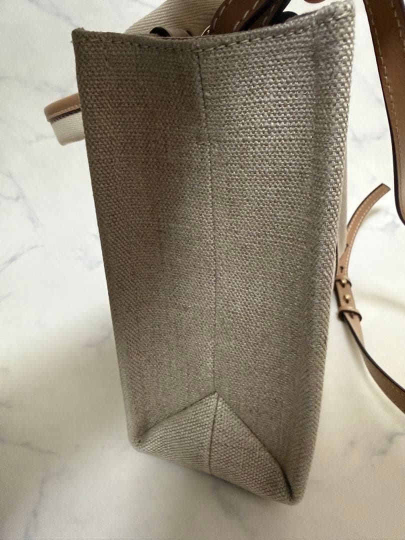 あま　Chloe WOODY SMALL トートホワイト✕ベージュ