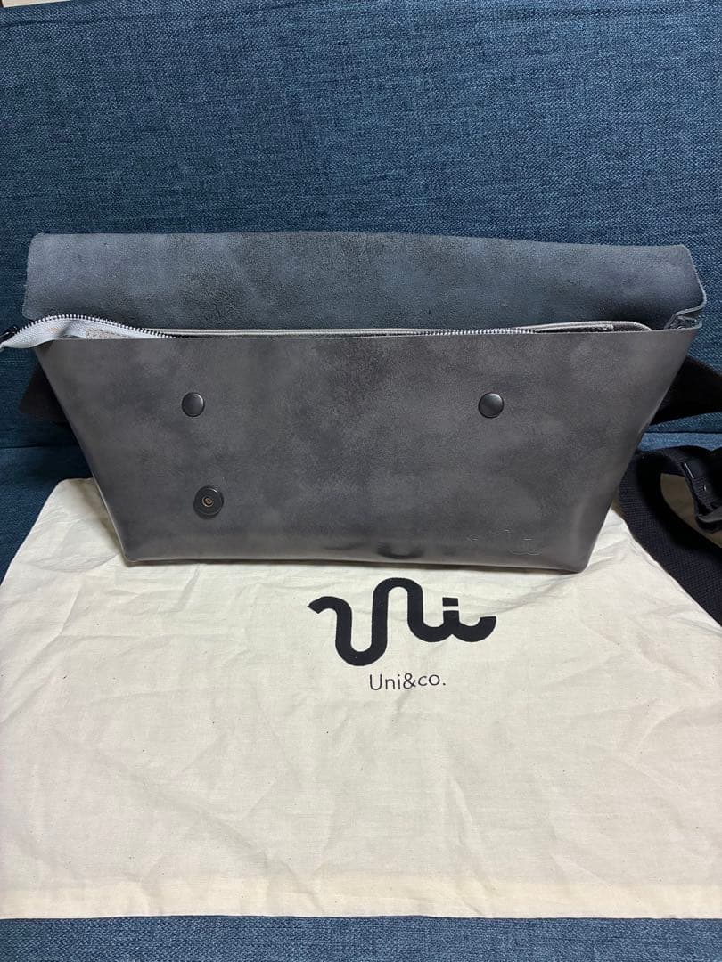 Uni&co メッセンジャーバッグ (S)/ASH-FAS